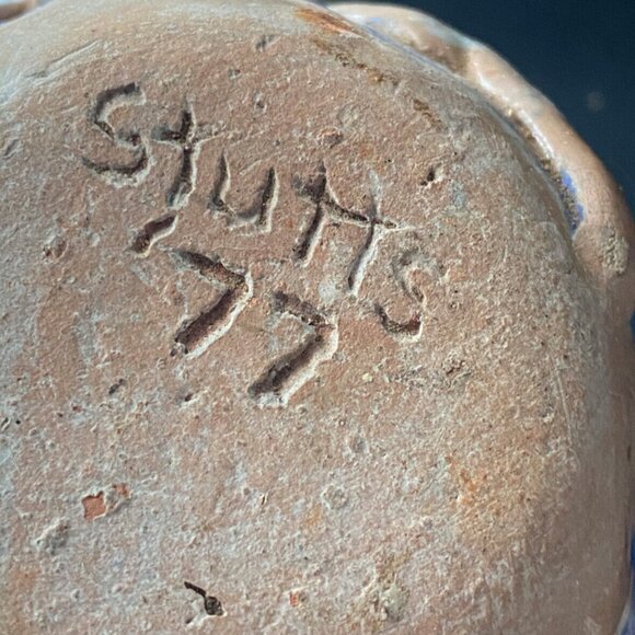 Vintage Marked Signed 77' Stutts Blue Raised Floral HandMade Thrown Pottery Vase - Picture 8 of 10